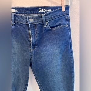 Gap 1969 Women’s Blue Jeans Authentic Skinny